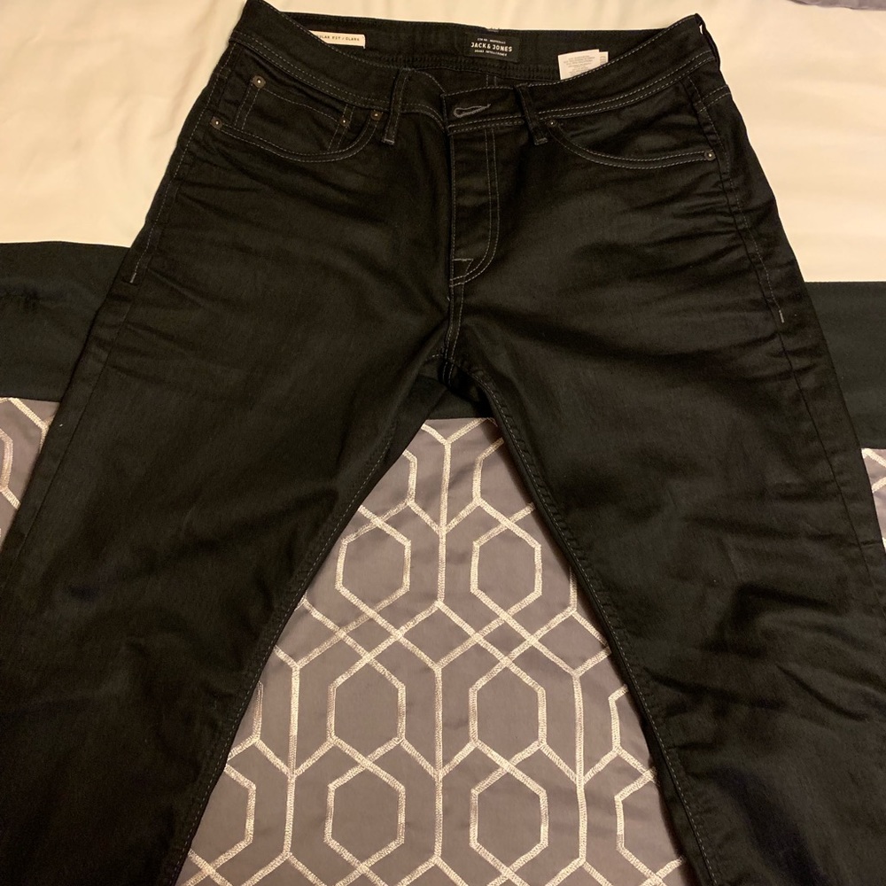 JACK & JONES 33”x32” JEANS
